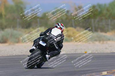 media/Sep-25-2023-Moto Forza (Mon) [[81ffa65e0a]]/B-C Group/Session 4 (Turn 2 Backside)/